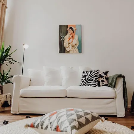 Apartamento Sleek Minutes Away From Deutsches Eck *