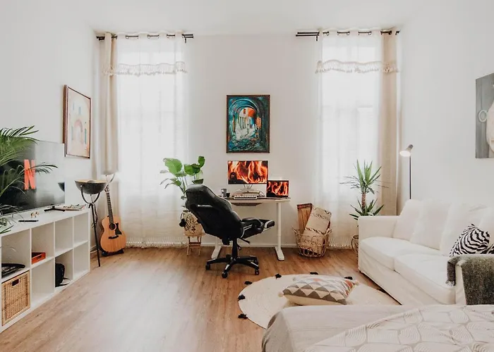 Sleek Minutes Away From Deutsches Eck Apartamento