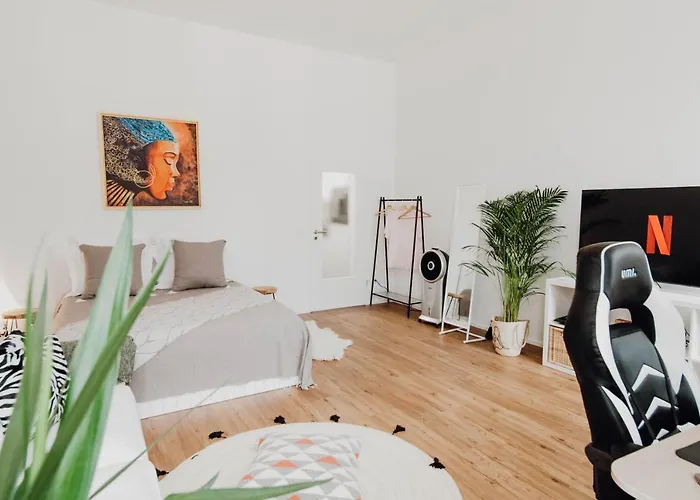 Sleek Minutes Away From Deutsches Eck Apartamento