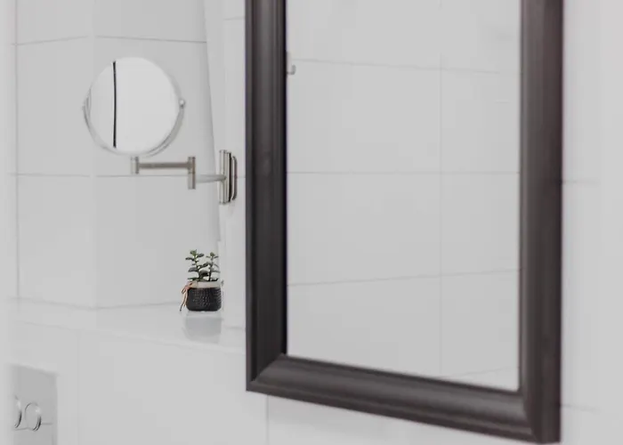 Sleek Minutes Away From Deutsches Eck * Coblença