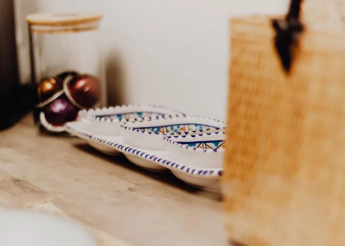 Sleek Minutes Away From Deutsches Eck Appartamento Coblenza