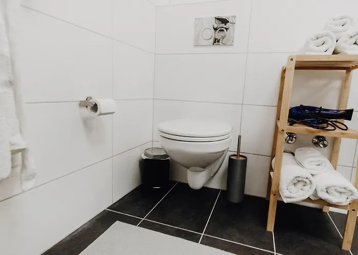 Apartamento Sleek Minutes Away From Deutsches Eck