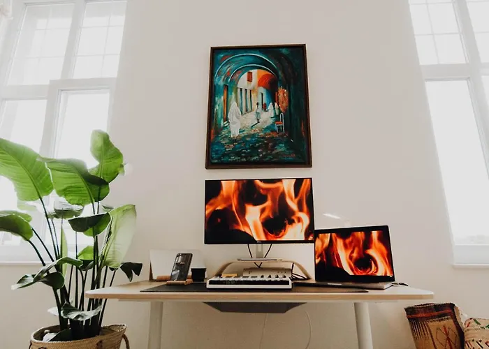 Sleek Minutes Away From Deutsches Eck Apartamento