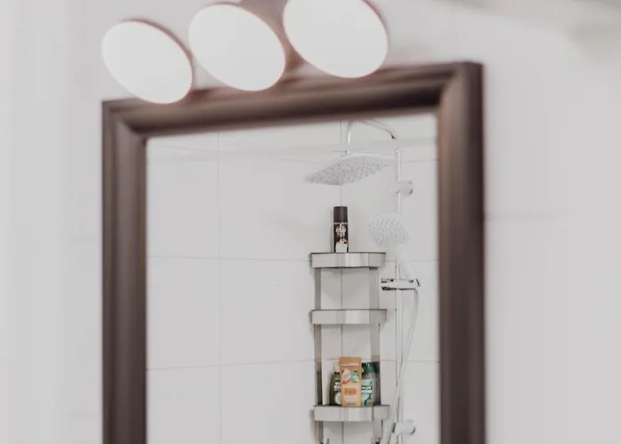 Apartamento Sleek Minutes Away From Deutsches Eck *