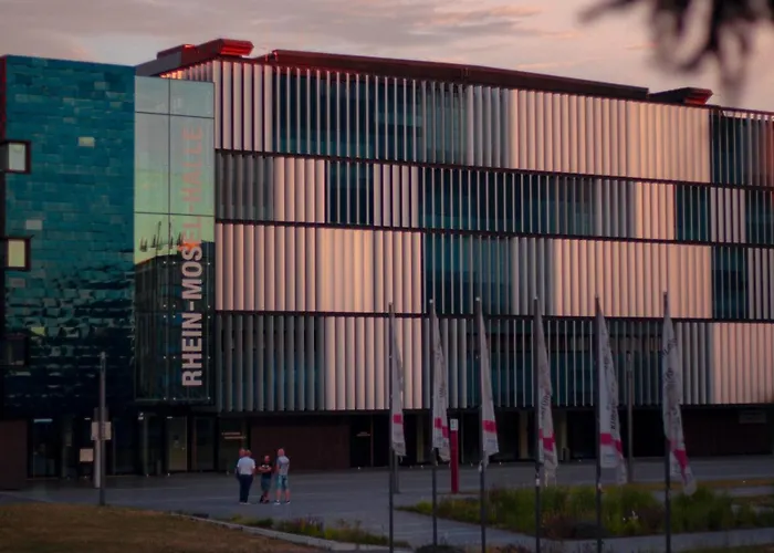 Sleek Minutes Away From Deutsches Eck *