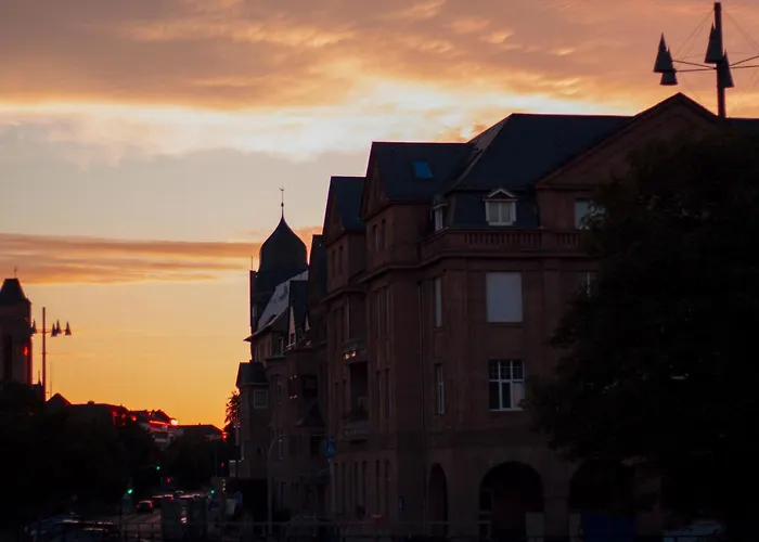 Apartamento Sleek Minutes Away From Deutsches Eck *