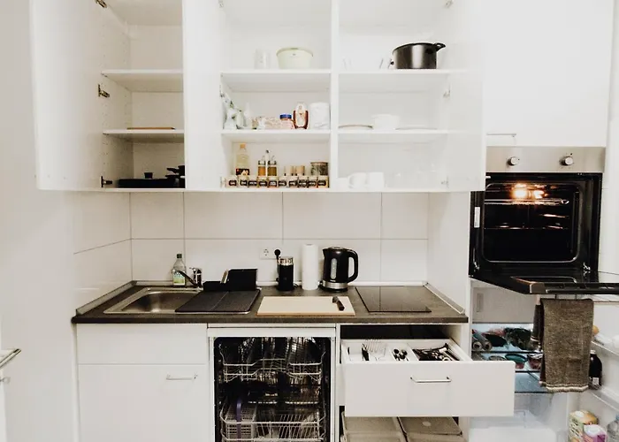 Sleek Minutes Away From Deutsches Eck *